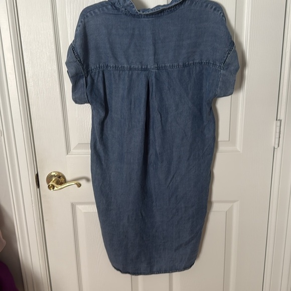Velvet heart, super soft Chambray Shirt Dress size medium with pockets - Picture 3 of 3